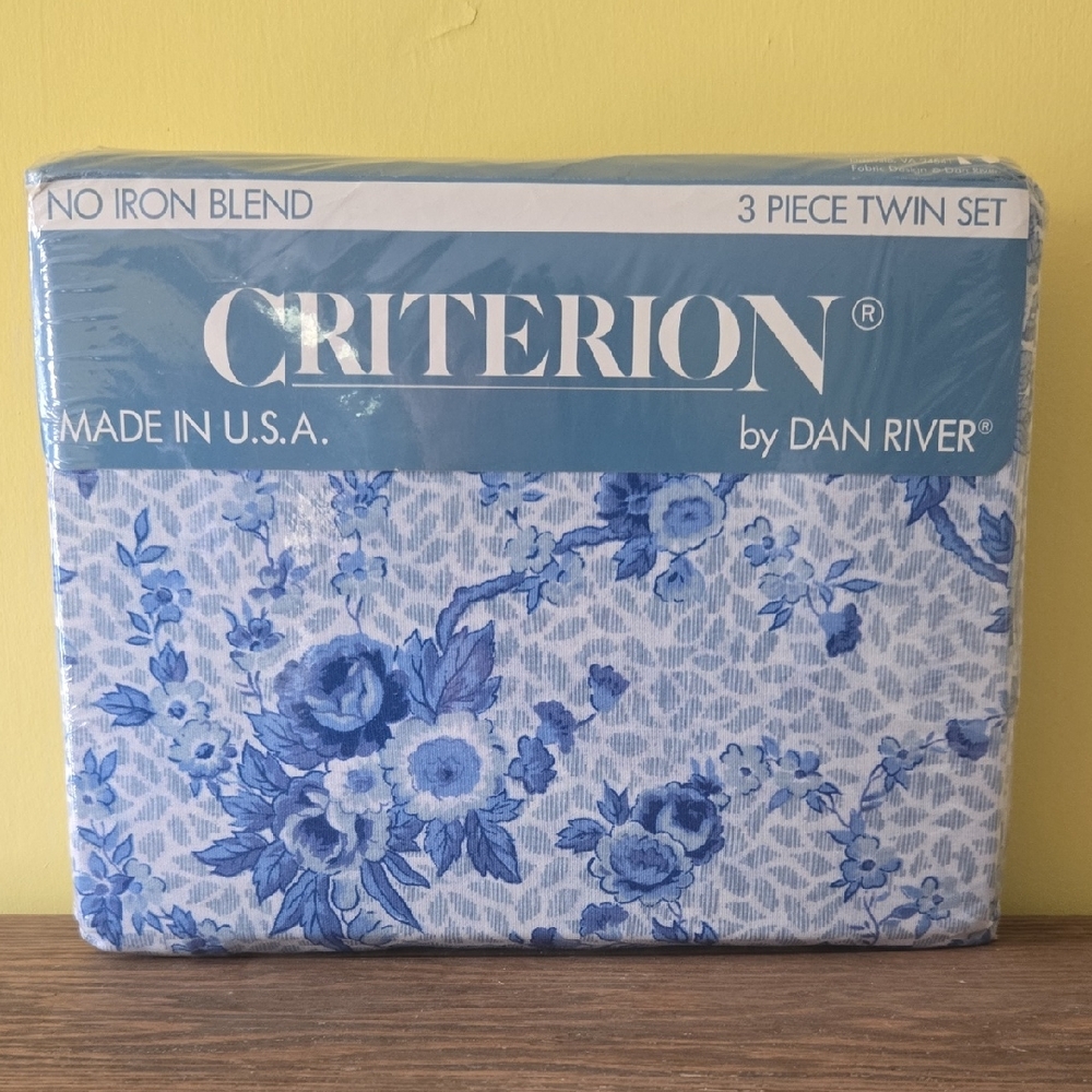 Blue Floral Twin Bedding 3-Piece Set Vintage